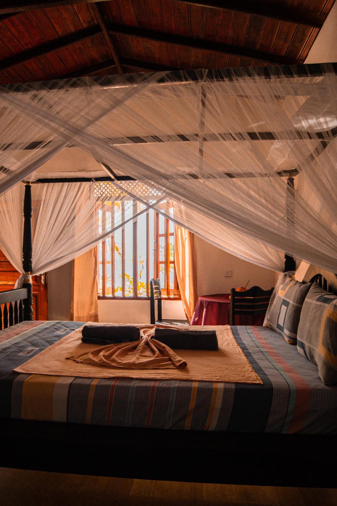 Гостевой дом Ibisbird Bungalows, Sport, And Restaurant Тангалла