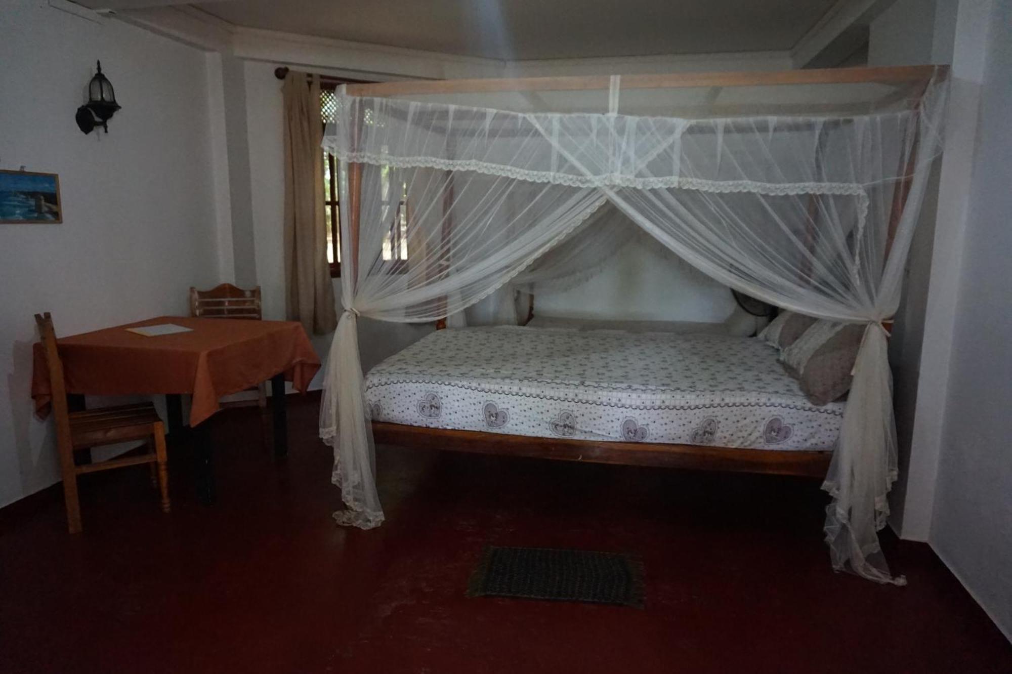 Ibisbird Bungalows, Sport, And Restaurant 3* Тангалла